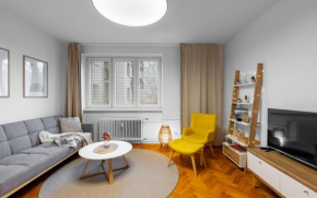 BNB Old Town Studio